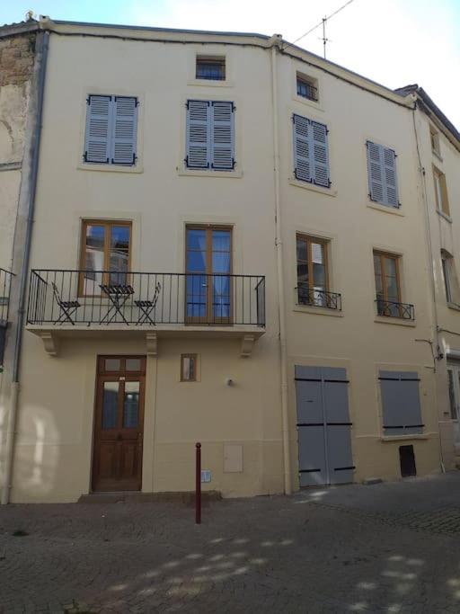 Maison De Ville Vic-le-Comte Luaran gambar