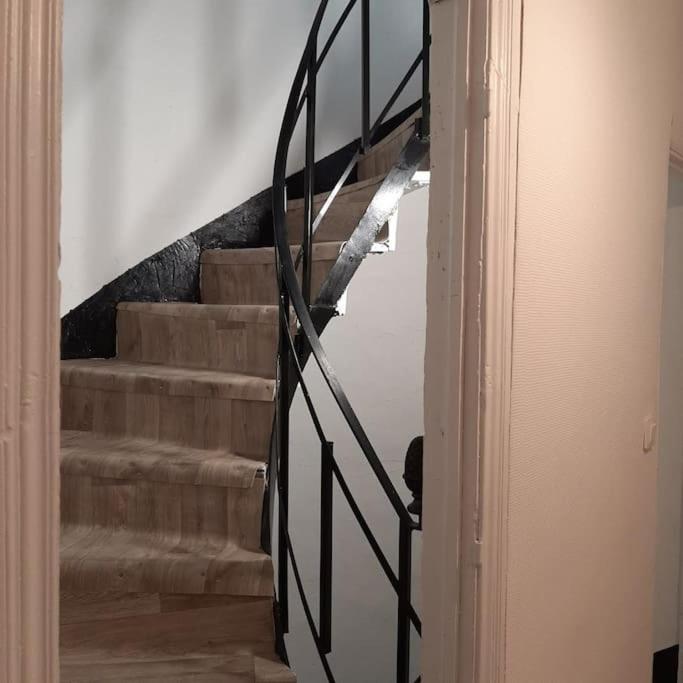 Maison De Ville Vic-le-Comte Luaran gambar